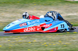 m046990.jpg